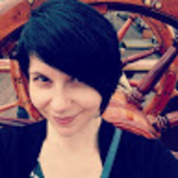 Meet your Posher, Debbie - Picture 1 of 1